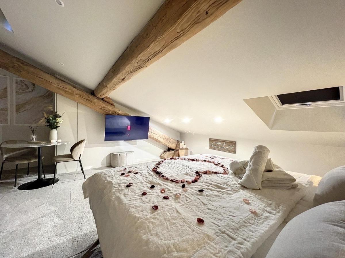Cocon Blanc Calin Avec Jacuzzi Privatif - Loveroom Insolite Сент-Етьєн Екстер'єр фото